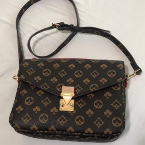 beautiful bag ALMOST NEW🤩
